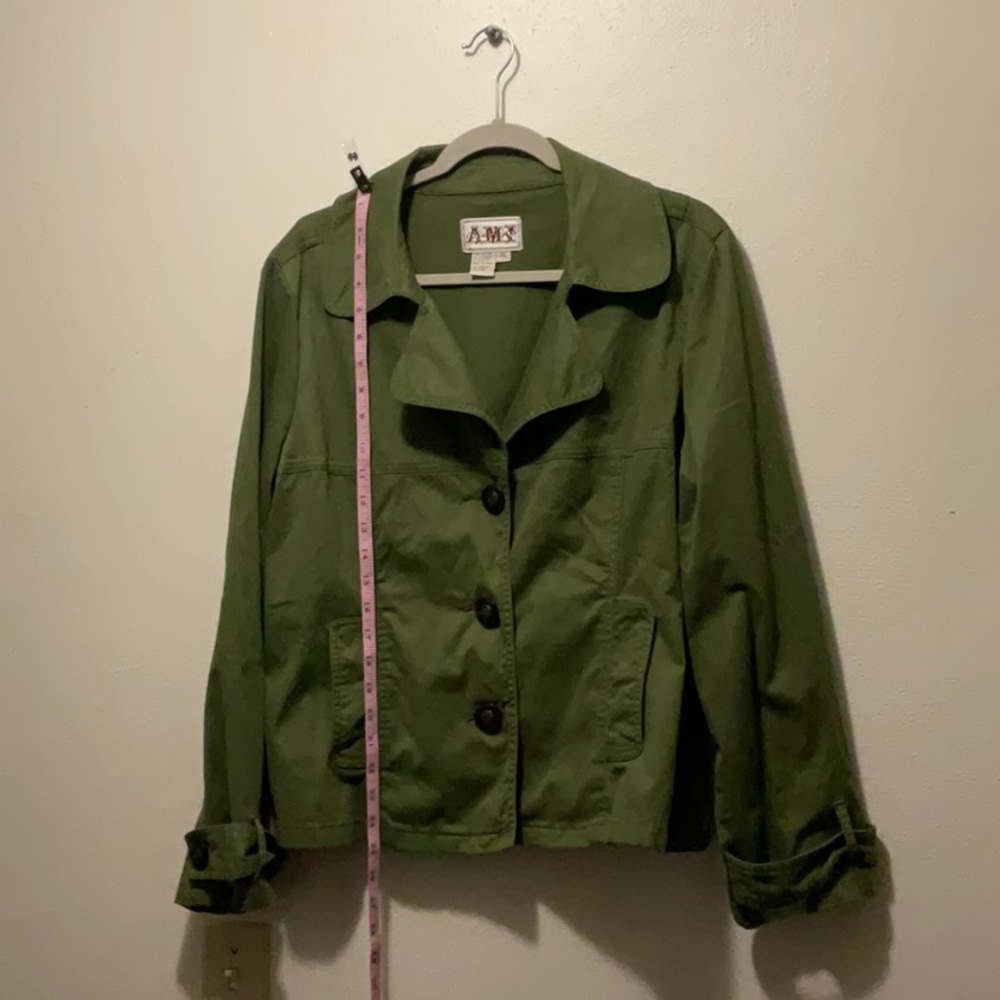 XL - Green women’s jacket.